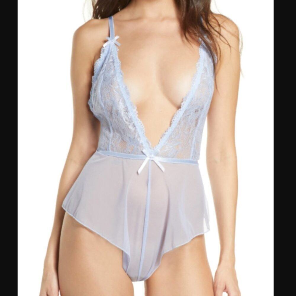 Oh La La Cheri Brea Eyelash Lace Romper Brunnera Blue L/XL NWT